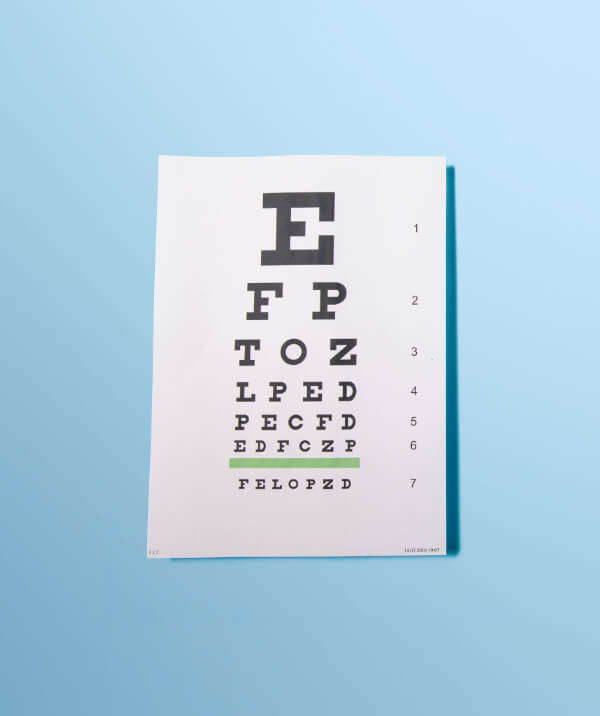 Een letterkaart om het gezichtsvermogen mee te testen